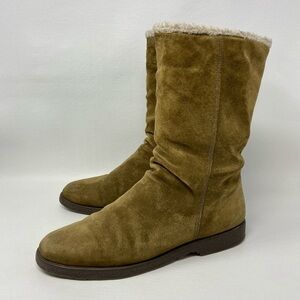 Canada North Green Suede Waterproof Boots, Women’s Size US 8.5 M